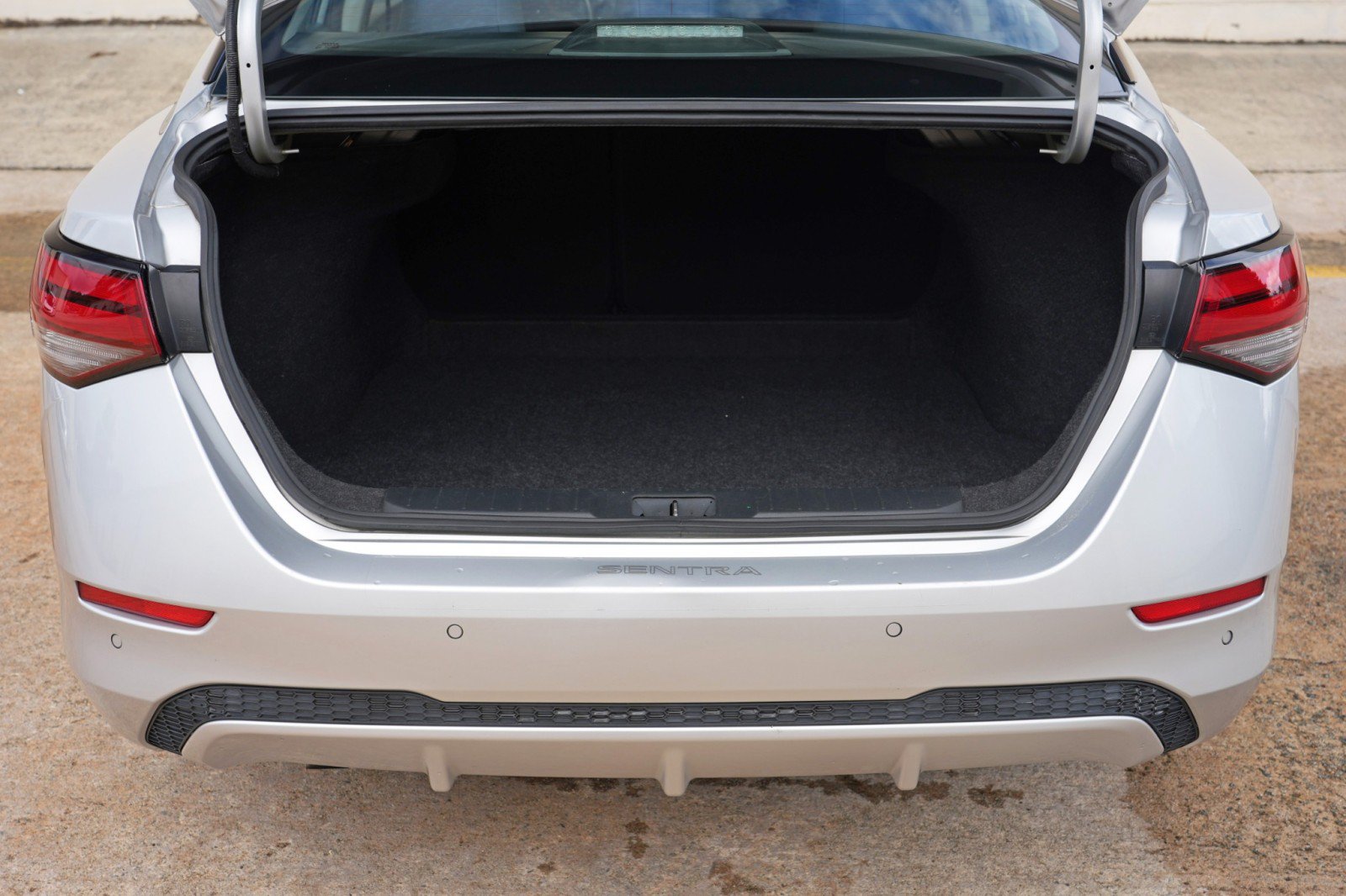 Used 2020 Nissan Sentra S FWD image 8