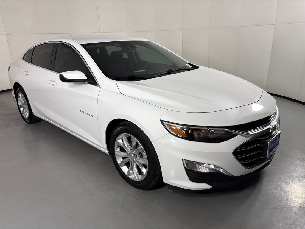 Used 2023 Chevrolet Malibu LT FWD image 2