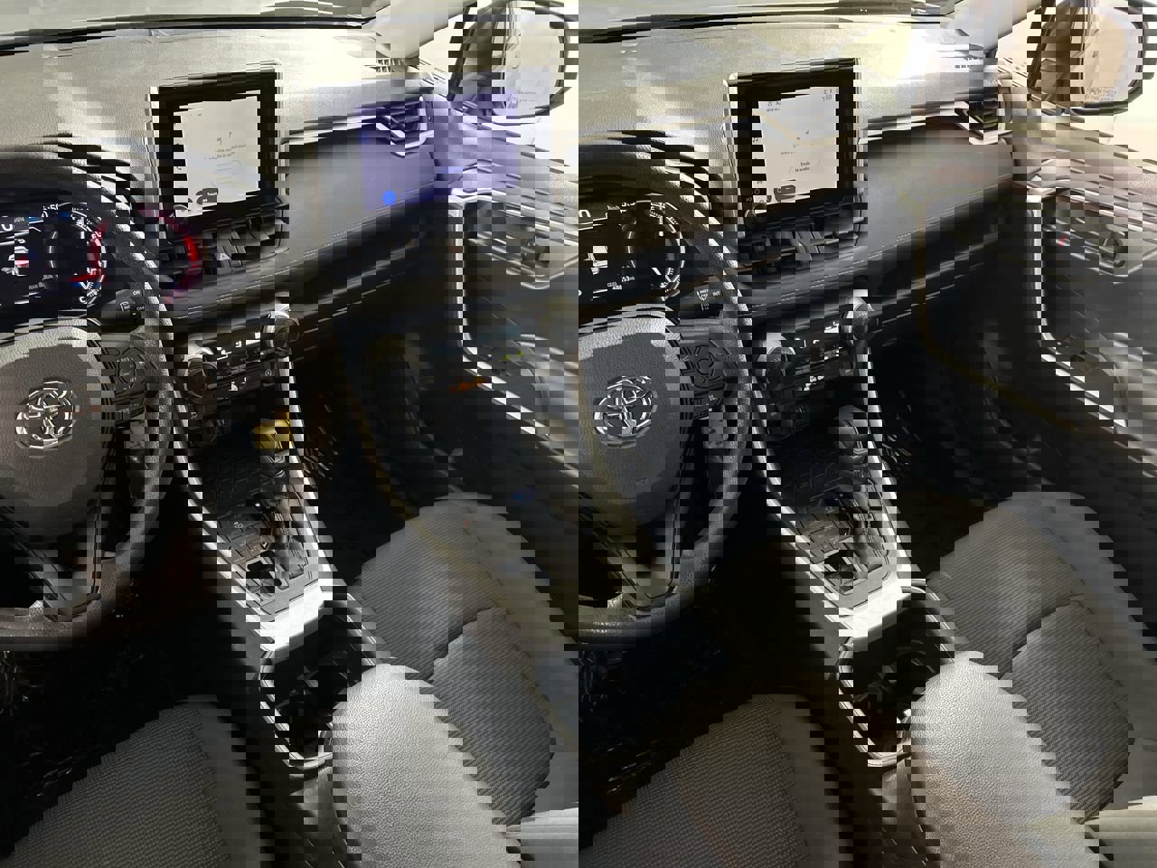 Used 2024 Toyota RAV4 LE image 22