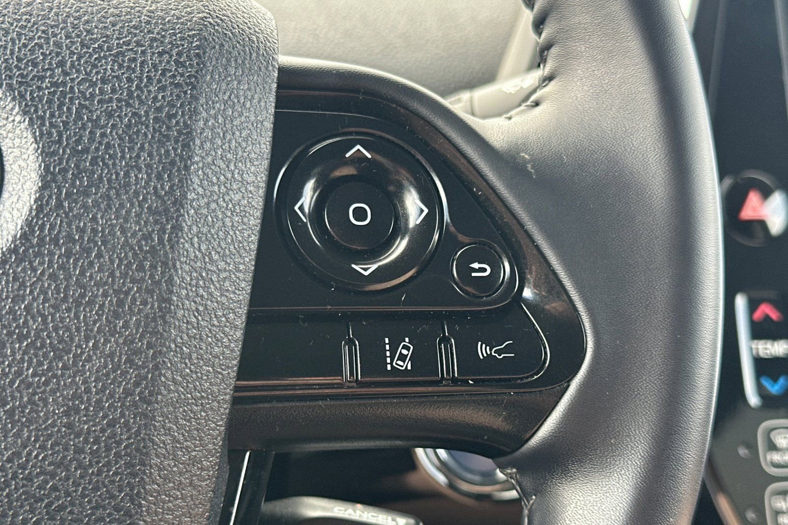 Used 2022 Toyota Prius Prime XLE image 37