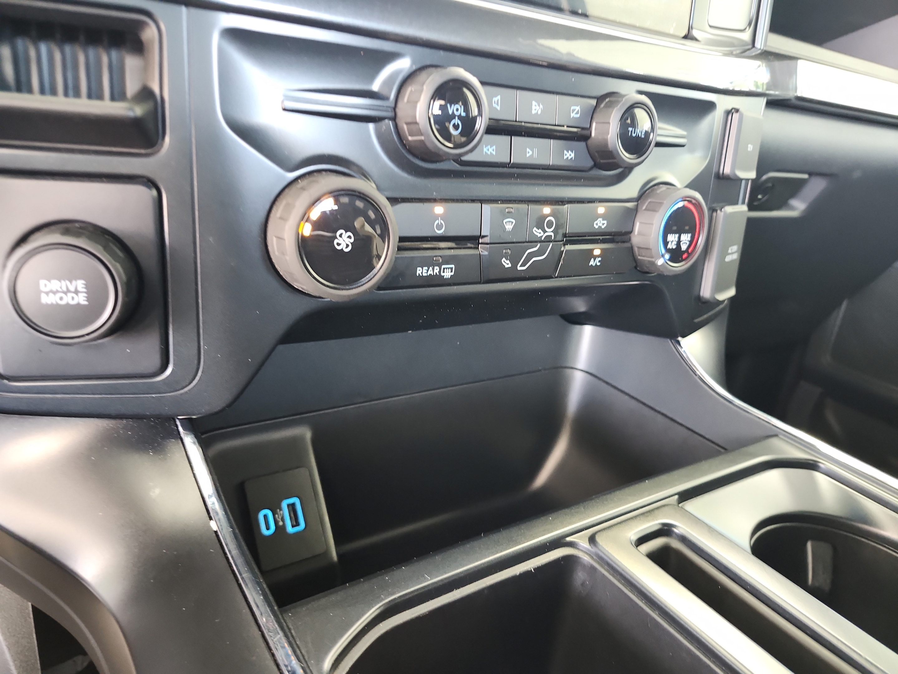 Used 2024 Ford F150 STX w/ Mobile Office Package RWD image 29