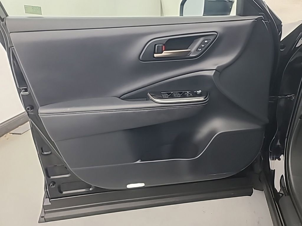 Used 2024 Toyota Crown Limited image 22