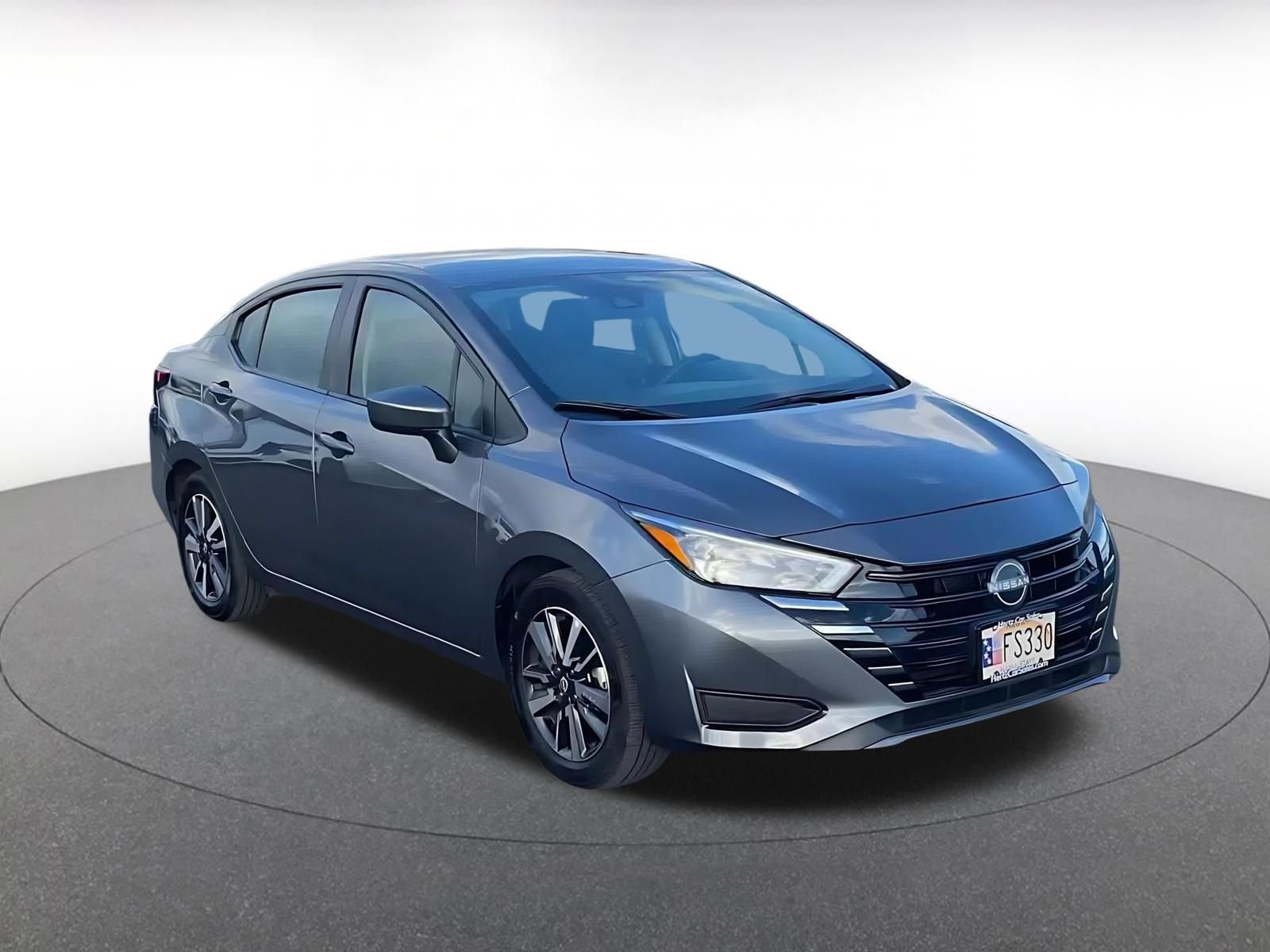 Used 2025 Nissan Versa SV FWD image 3