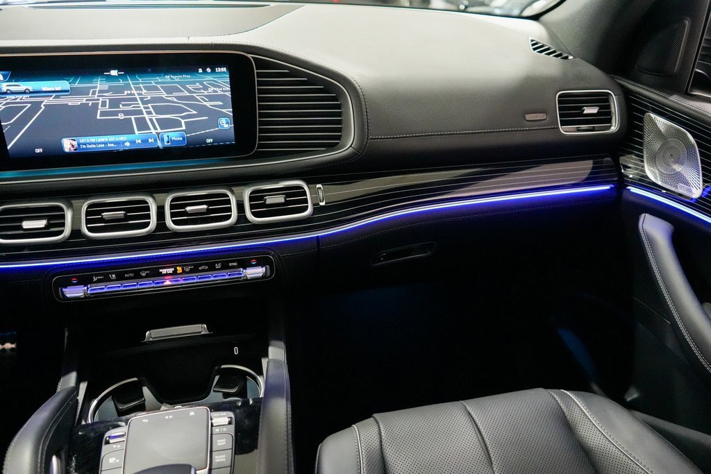 Used 2024 Mercedes-Benz GLS 580 4MATIC image 13