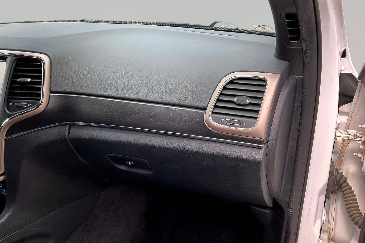Used 2016 Jeep Grand Cherokee Limited AWD/4WD image 25