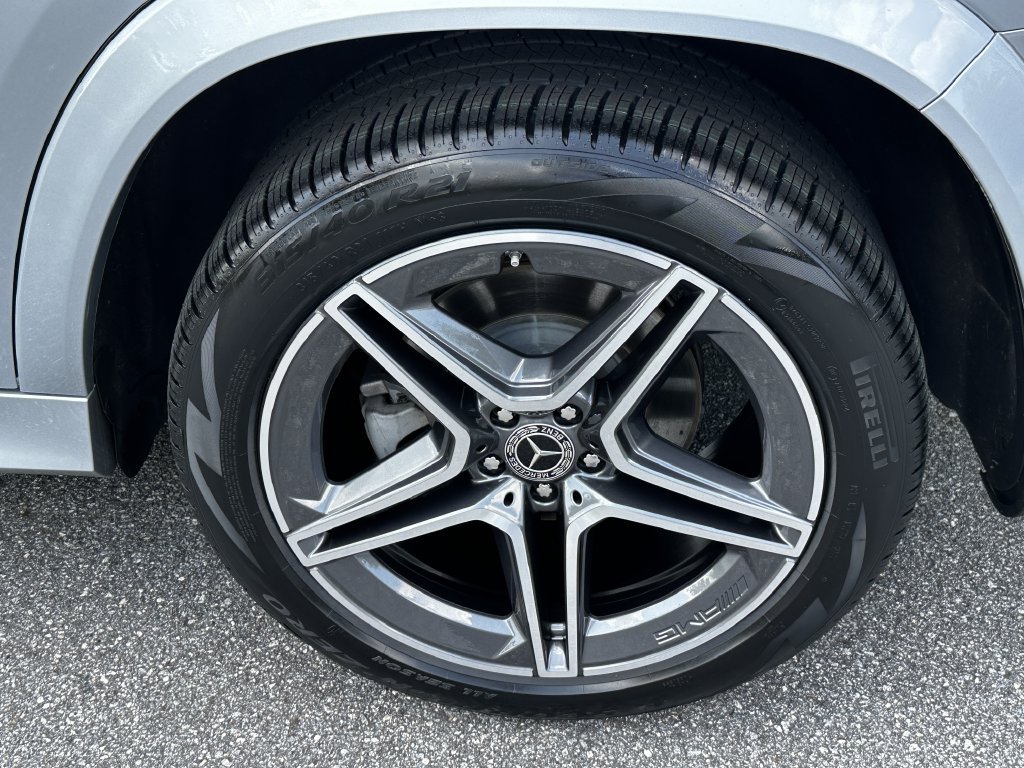 Certified 2025 Mercedes-Benz GLS 450 4MATIC w/ AMG Line Exterior image 23