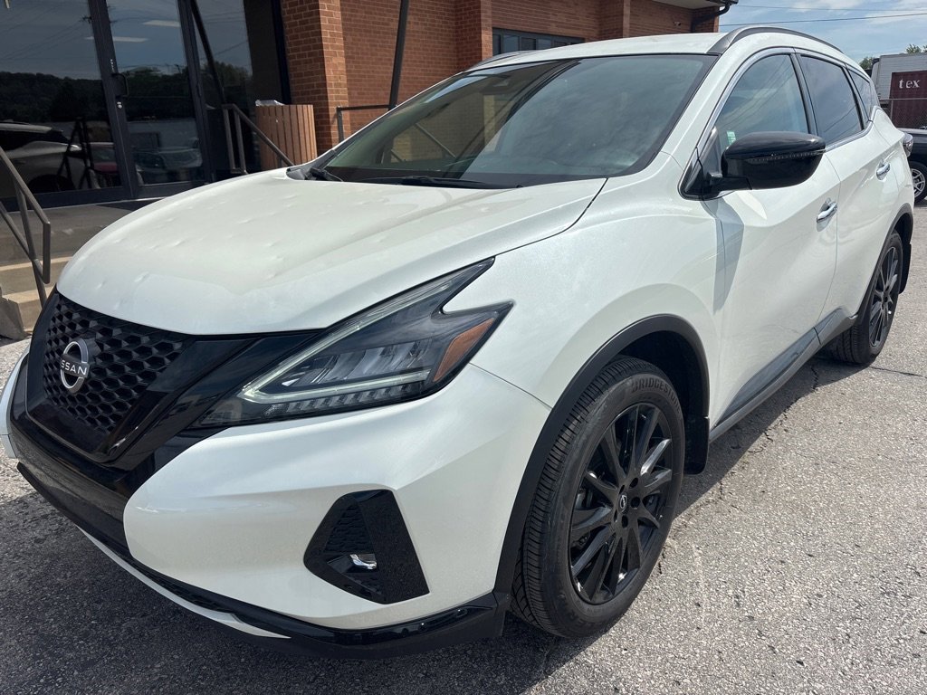 Used 2024 Nissan Murano SV w/ SV Midnight Edition Package image 2