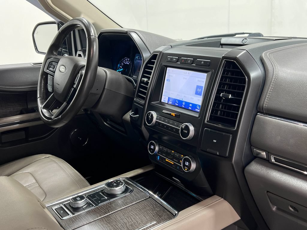 Used 2020 Ford Expedition Limited w/ Equipment Group 301A AWD/4WD image 22