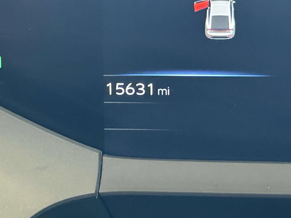 Certified 2025 Toyota Prius LE FWD image 25