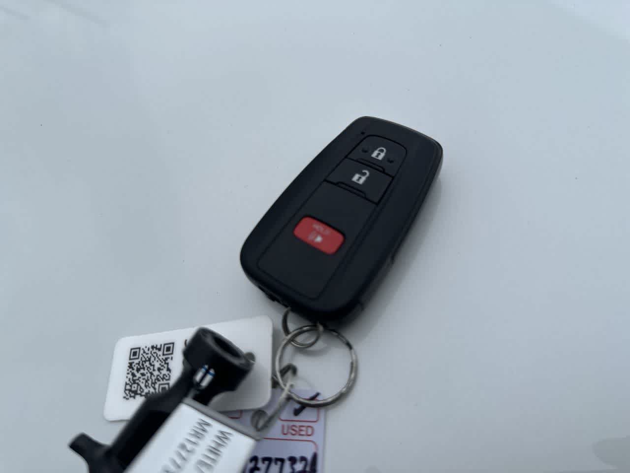 Used 2021 Toyota C-HR XLE FWD image 32