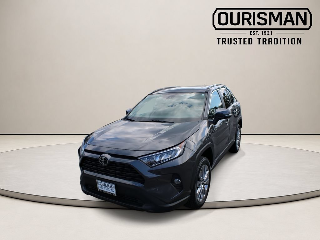 Used 2021 Toyota RAV4 XLE Premium AWD/4WD image 5