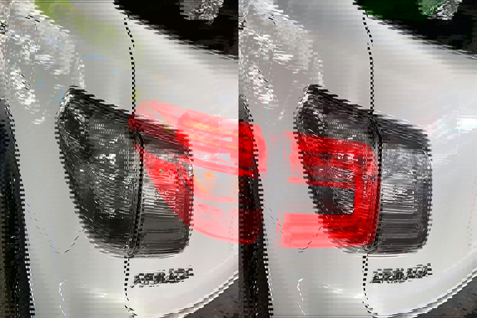 Used 2017 Nissan Armada Platinum w/ Captain Seat Package image 28