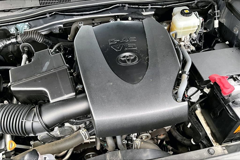 Used 2021 Toyota Tacoma TRD Off-Road w/ Technology Package image 32