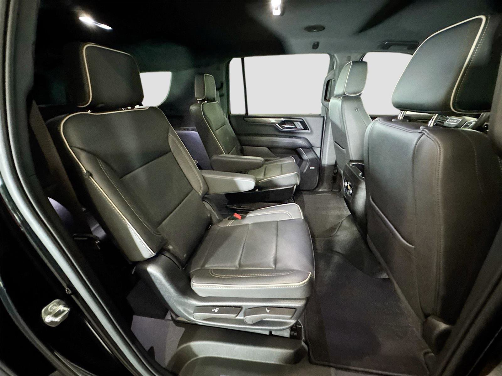Used 2025 GMC Yukon XL Elevation w/ LPO, Floor Liner Package AWD/4WD image 23