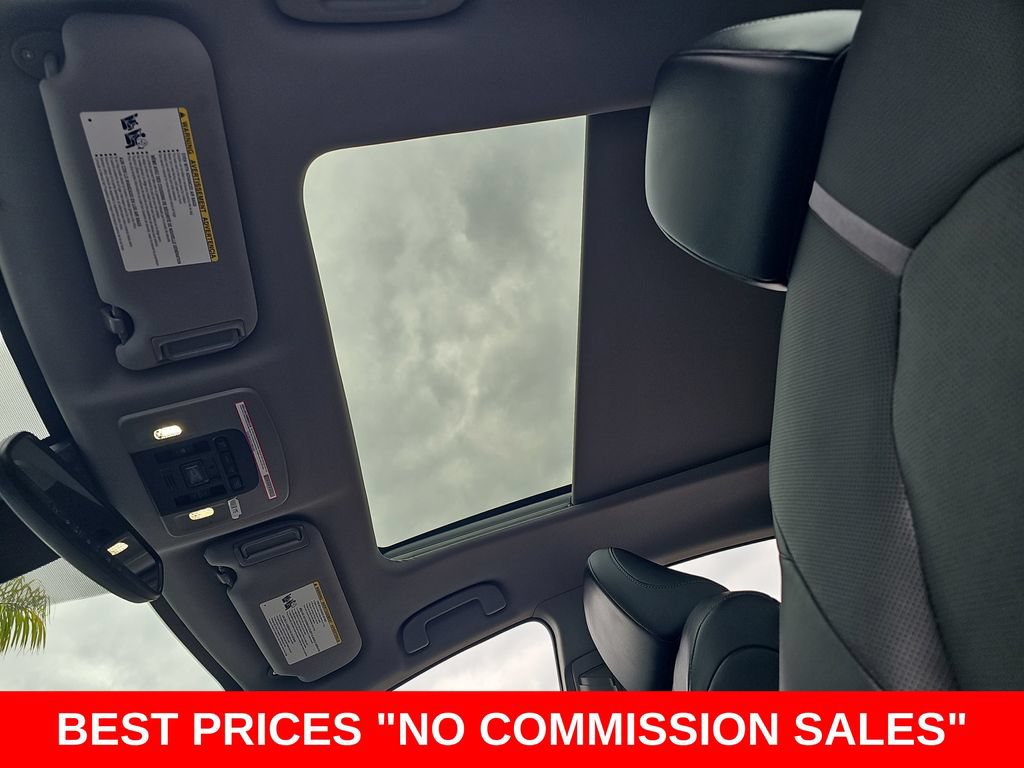 Used 2023 Toyota Camry XSE w/ Navigation Package FWD image 29