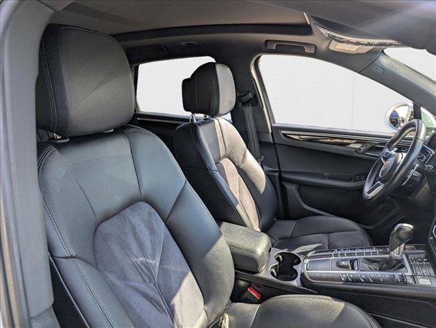 Used 2020 Porsche Macan image 18