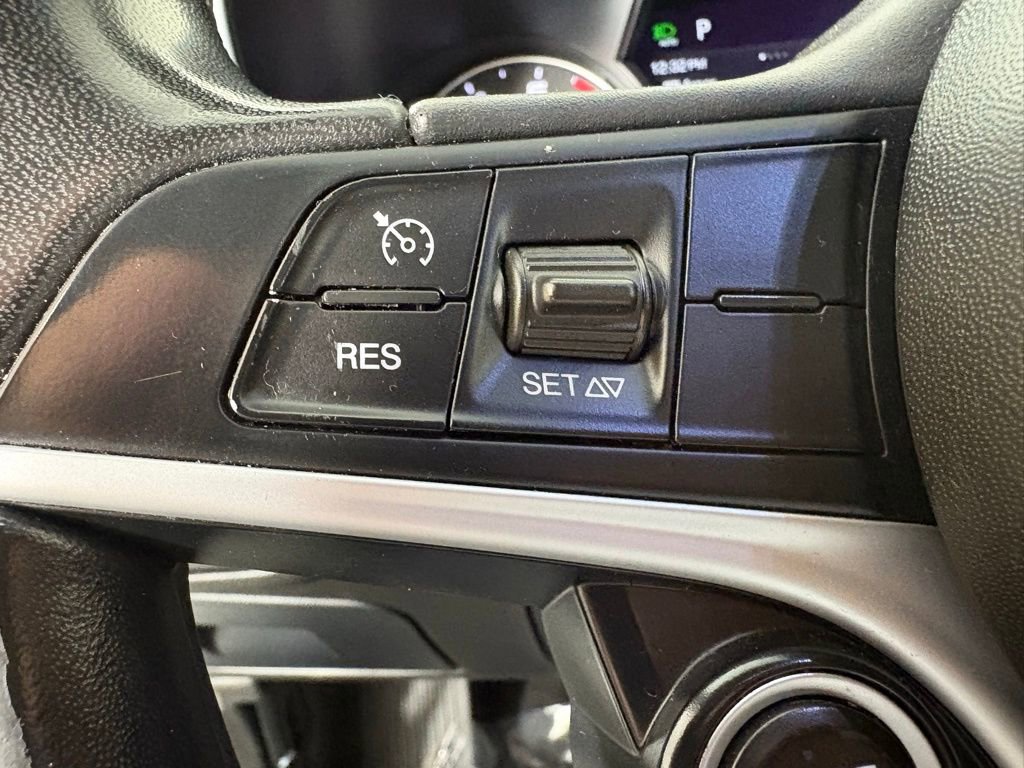 Used 2019 Alfa Romeo Giulia image 27