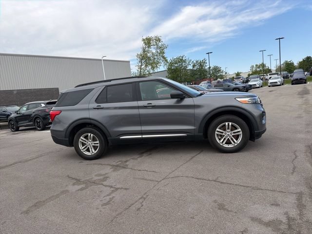 Used 2021 Ford Explorer XLT w/ Class III Trailer Tow Package AWD/4WD image 4
