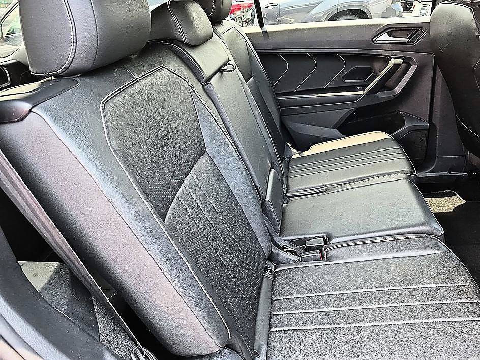 Used 2023 Volkswagen Tiguan SE R-Line FWD image 33