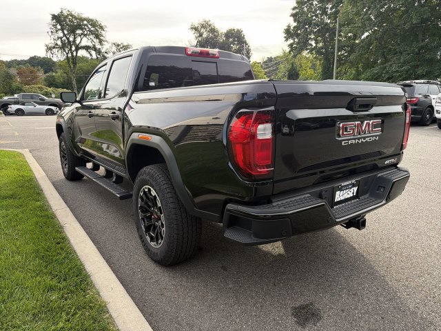 Used 2026 GMC Canyon AT4 AWD/4WD image 6