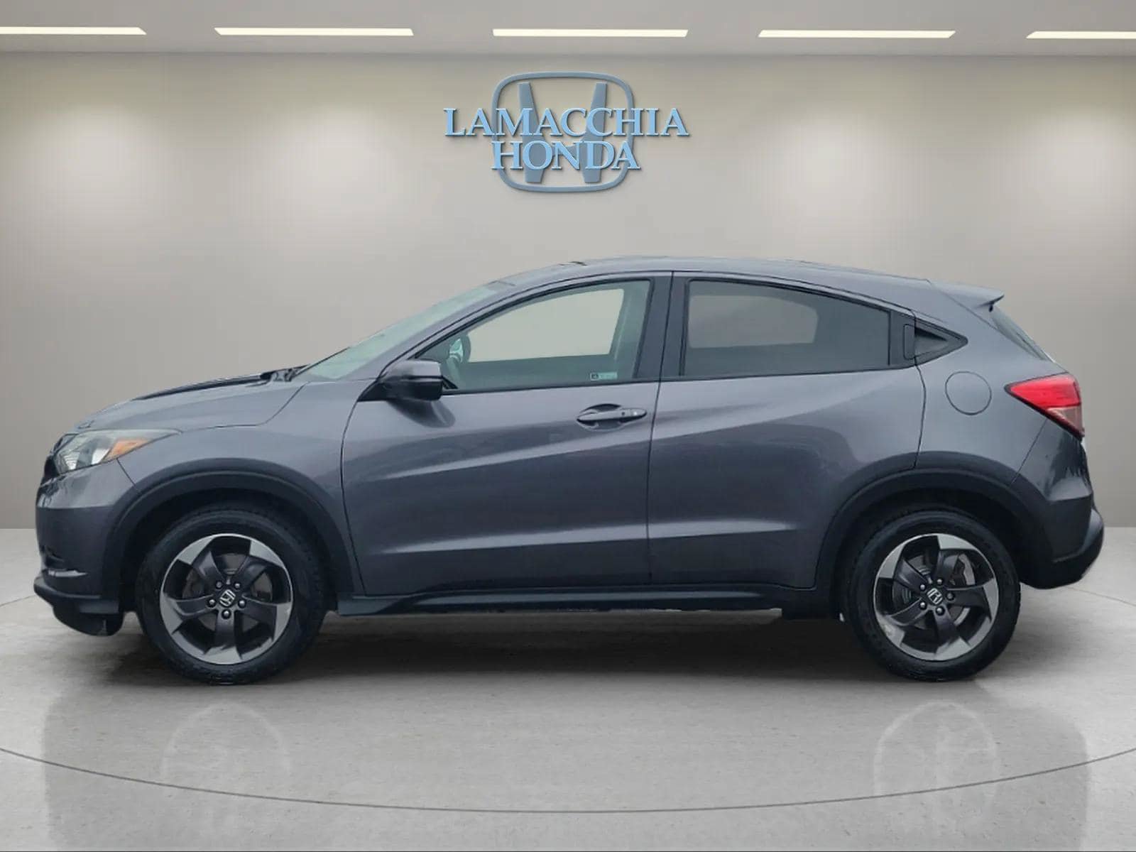 Used 2018 Honda HR-V EX image 2