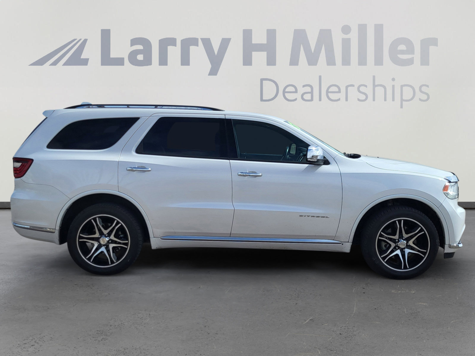 Used 2017 Dodge Durango Citadel w/ Technology Group image 6