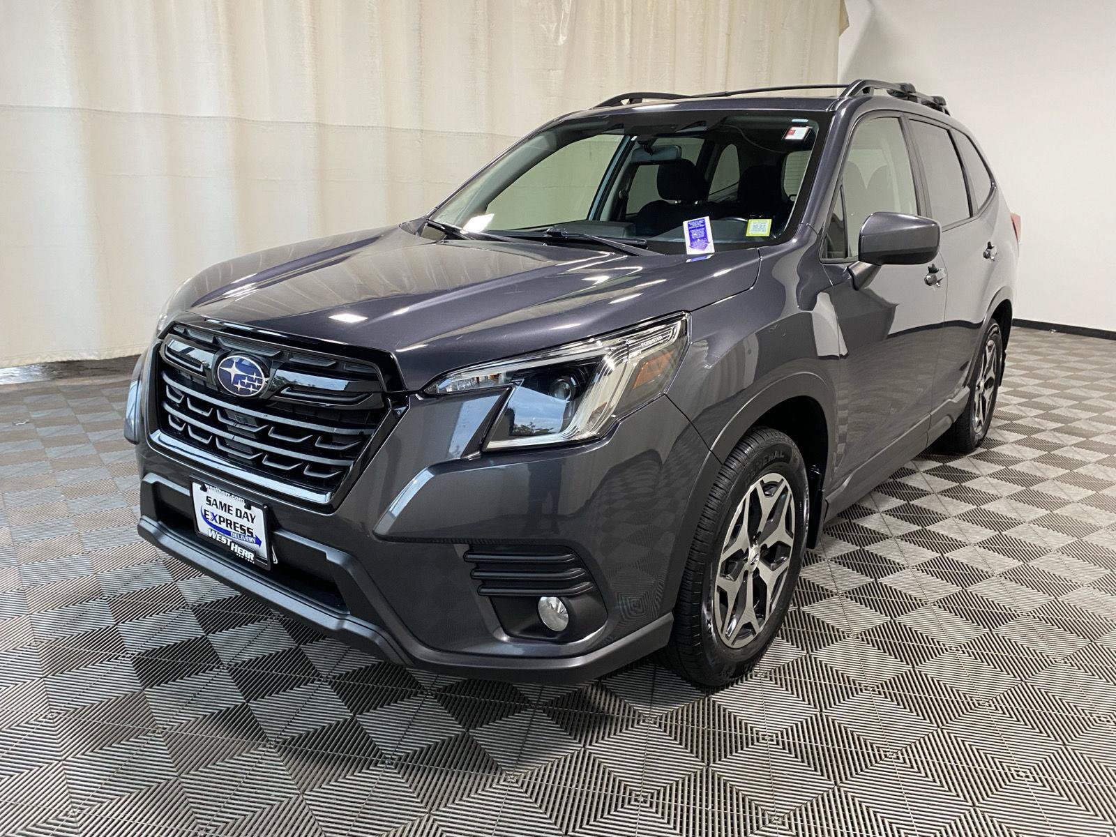 Used 2022 Subaru Forester Premium AWD/4WD image 4