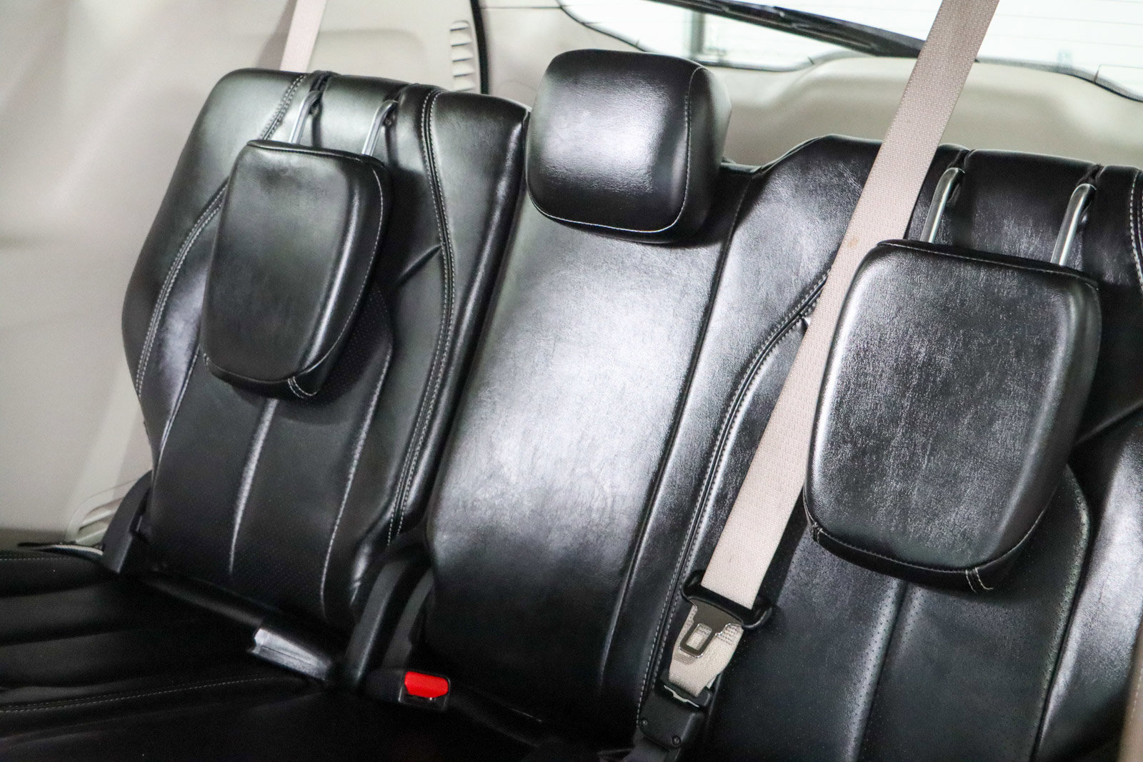 Used 2024 Chrysler Pacifica Touring-L image 25