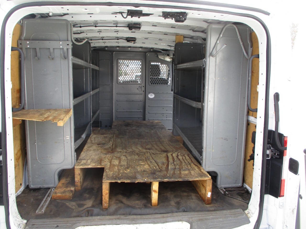 Used 2020 Nissan NV 2500 SV image 23