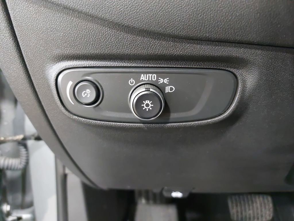 Used 2024 Chevrolet Equinox LT w/ LPO, Floor Liner Package image 27