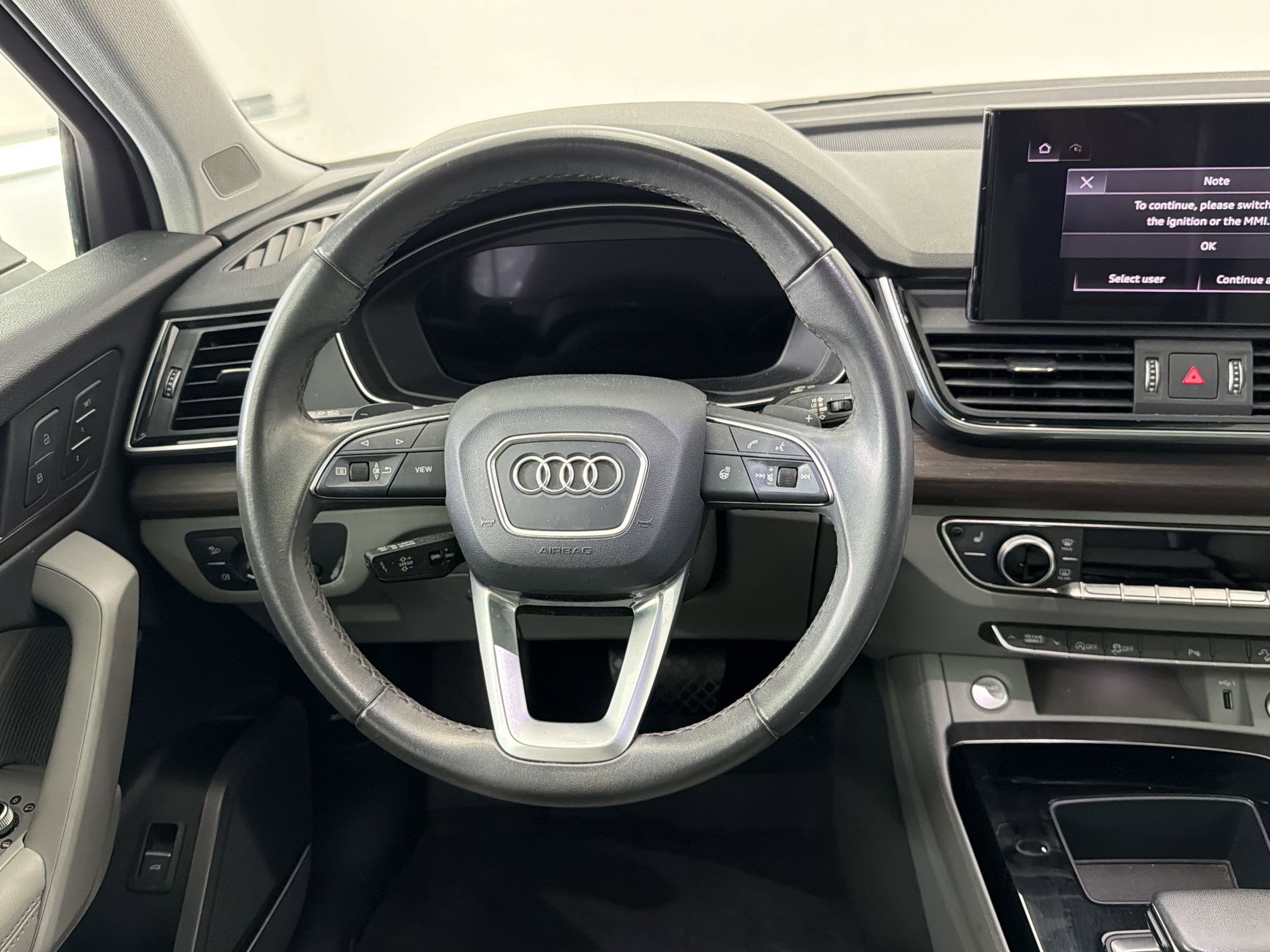 Used 2023 Audi Q5 2.0T Premium Plus w/ Premium Plus Package AWD/4WD image 16