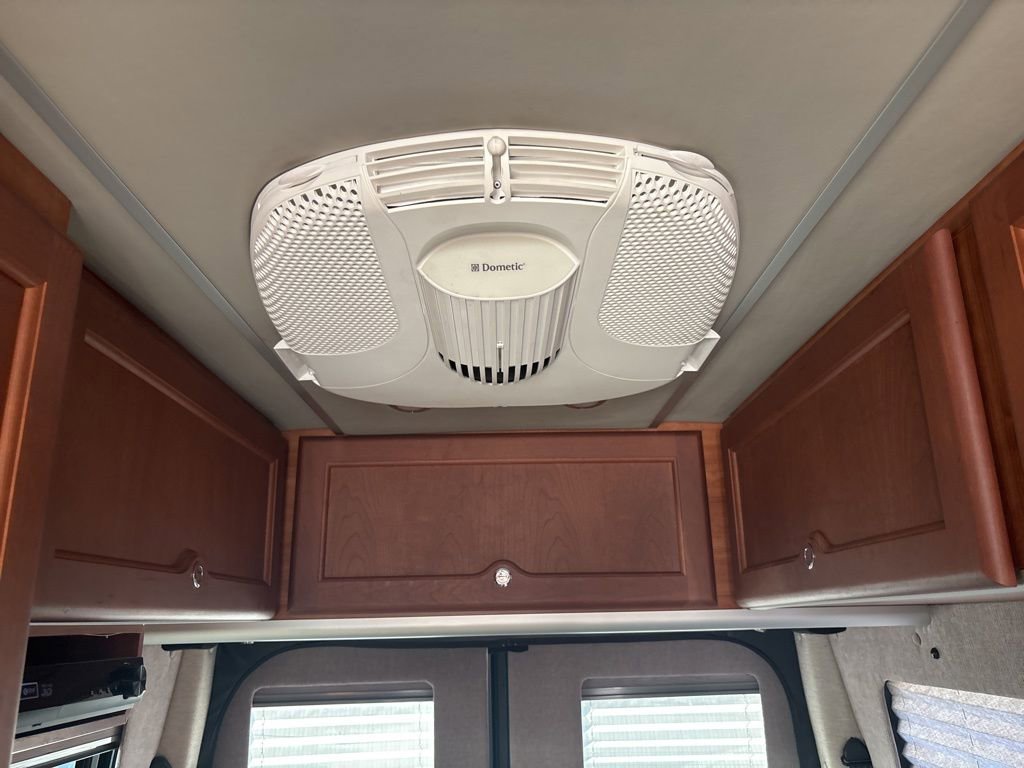 Used 2016 Mercedes-Benz Sprinter 3500 image 27