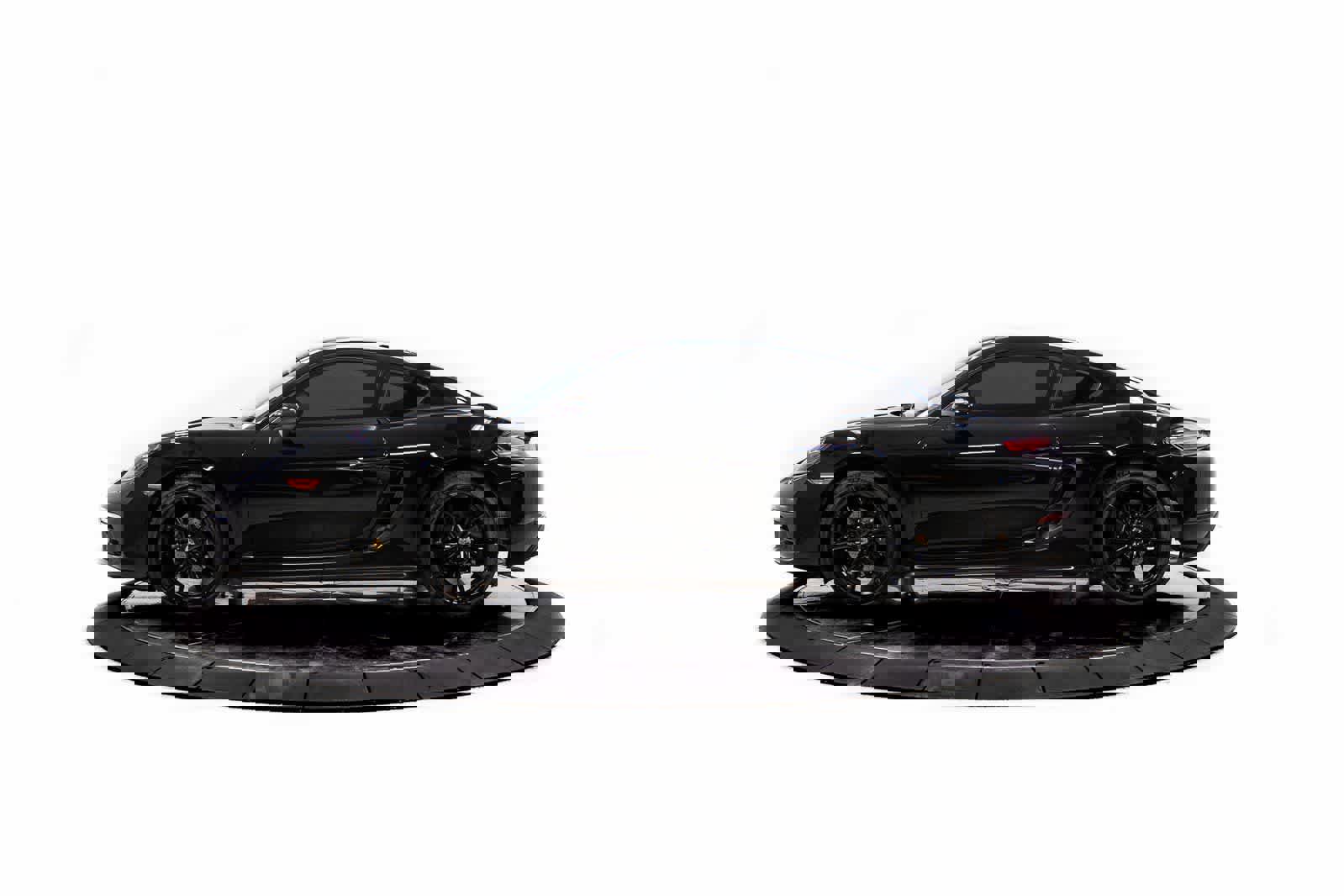 Certified 2024 Porsche 718 Cayman image 2