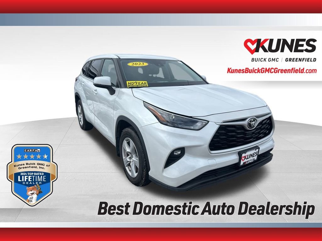 Used 2023 Toyota Highlander LE