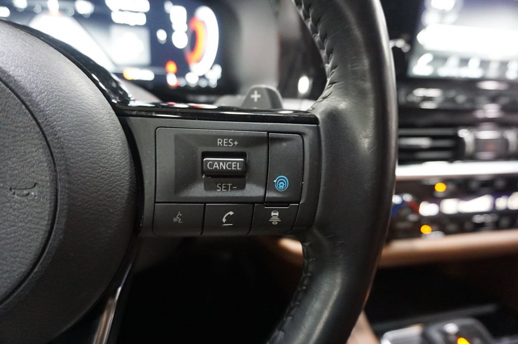 Used 2023 Nissan Pathfinder Platinum AWD/4WD image 9