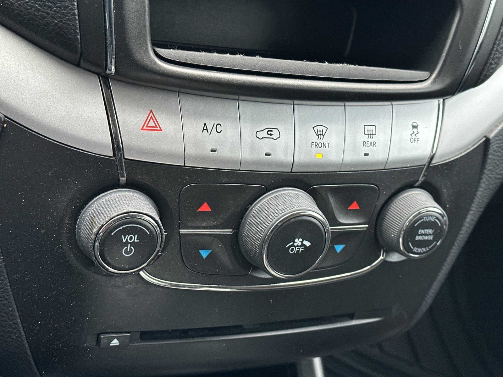 Used 2020 Dodge Journey SE w/ SE Popular Equipment Group image 20