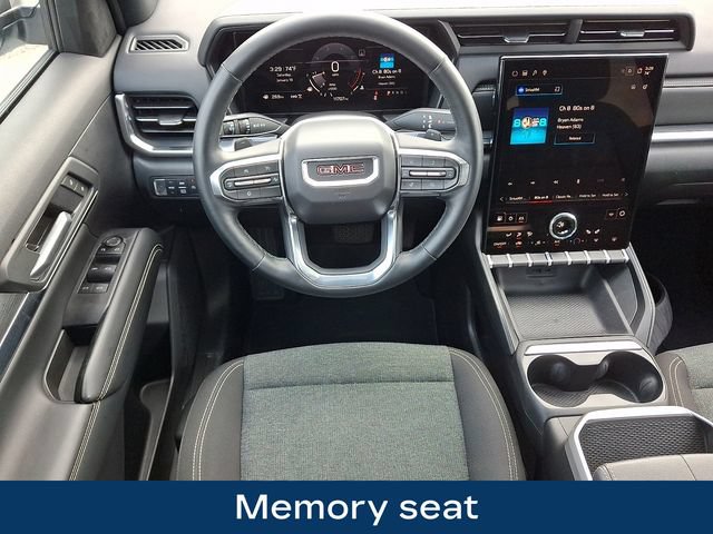 Used 2025 GMC Terrain Elevation AWD/4WD image 3