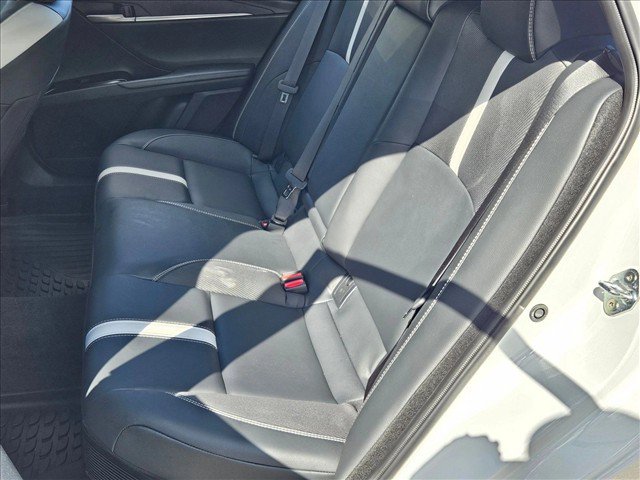 Used 2026 Toyota Camry SE FWD image 15