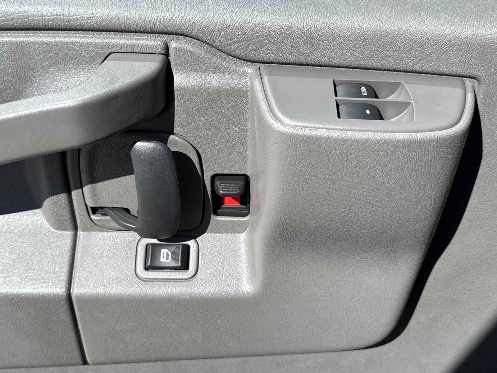 New 2025 GMC Savana 3500 w/ Power Convenience Package RWD image 19
