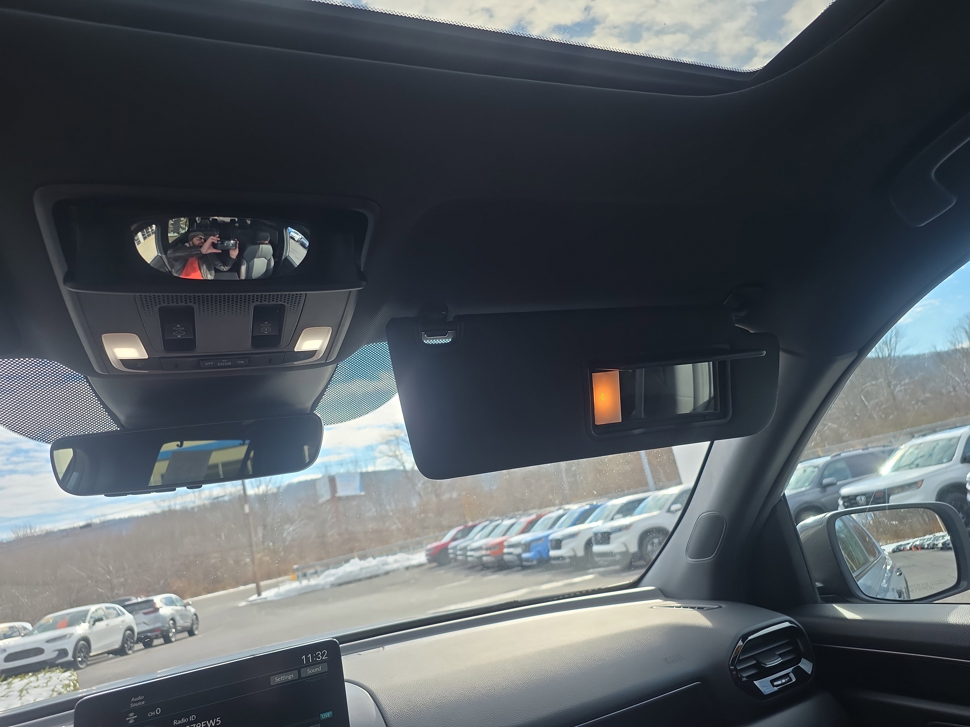 Used 2023 Honda Pilot TrailSport image 31