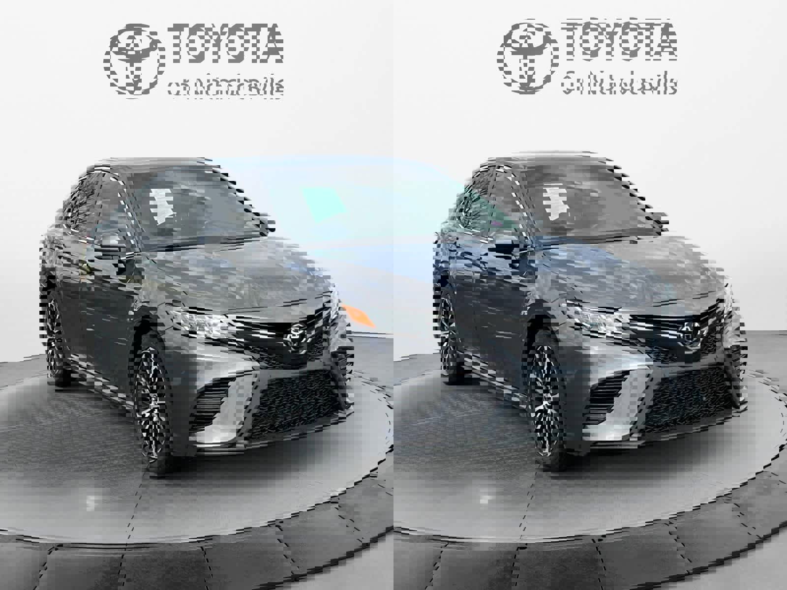 Used 2020 Toyota Camry SE w/ Blackout Package image 8