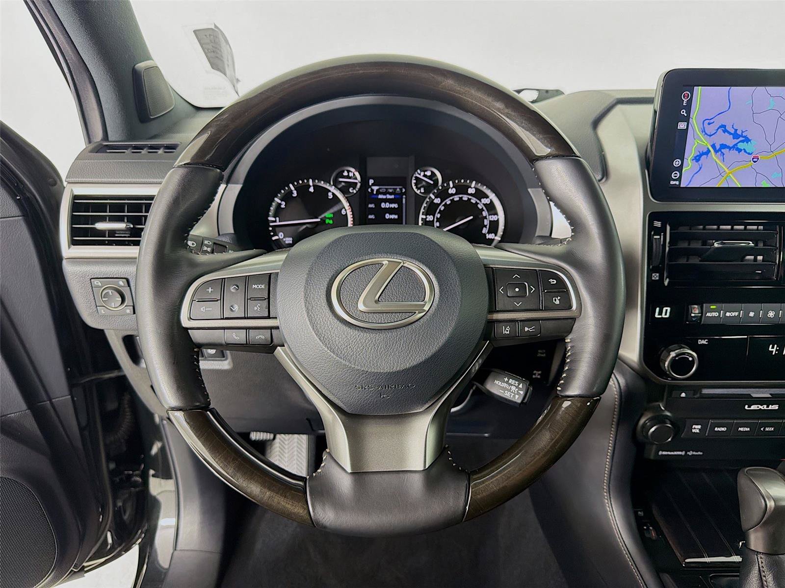Used 2022 Lexus GX 460 Premium w/ Premium Package AWD/4WD image 12