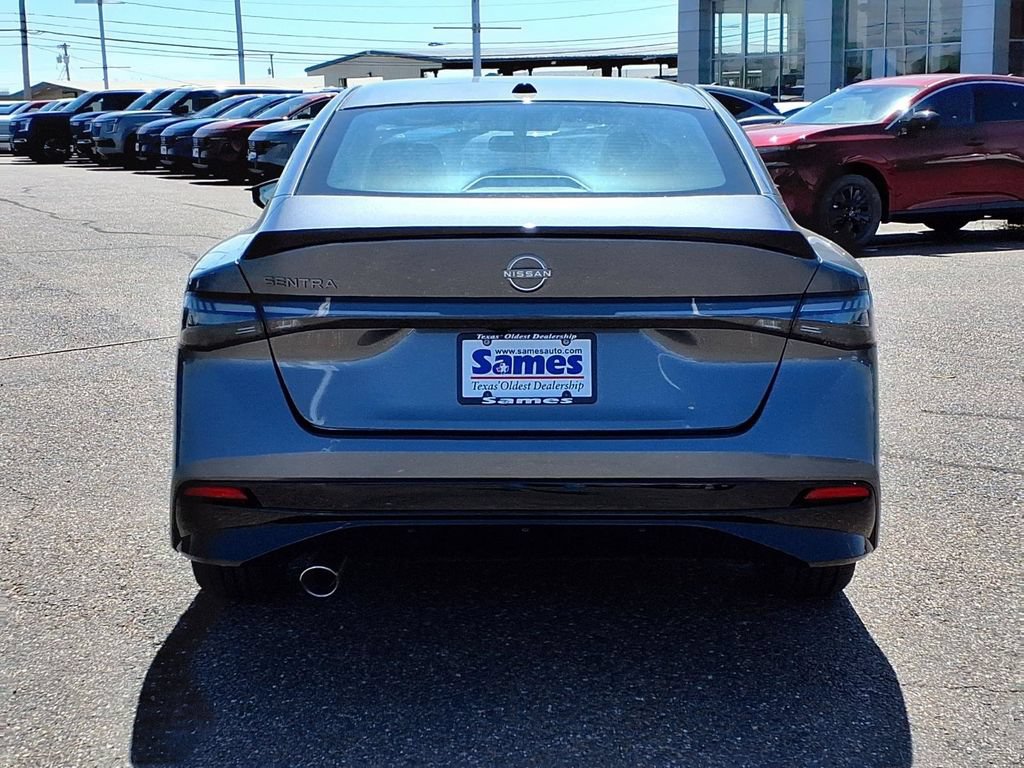 New 2027 Nissan Sentra SR w/ Floor Mat Package FWD image 6