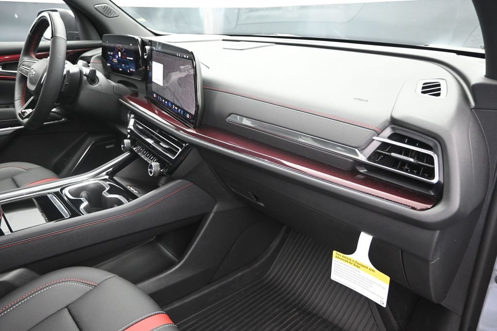 New 2026 Chevrolet Traverse RS w/ LPO, Floor Liner Package FWD image 24