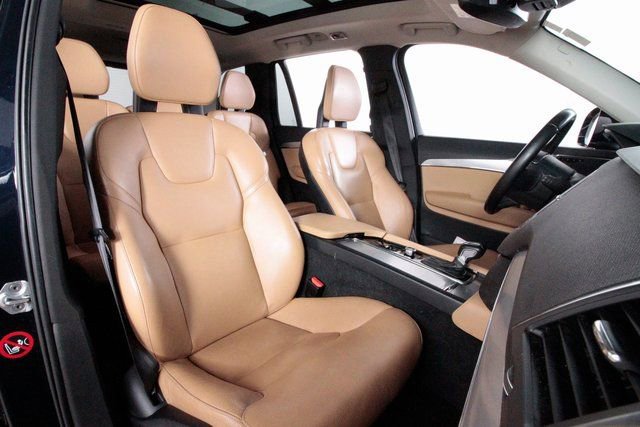 Used 2016 Volvo XC90 T6 Momentum image 24