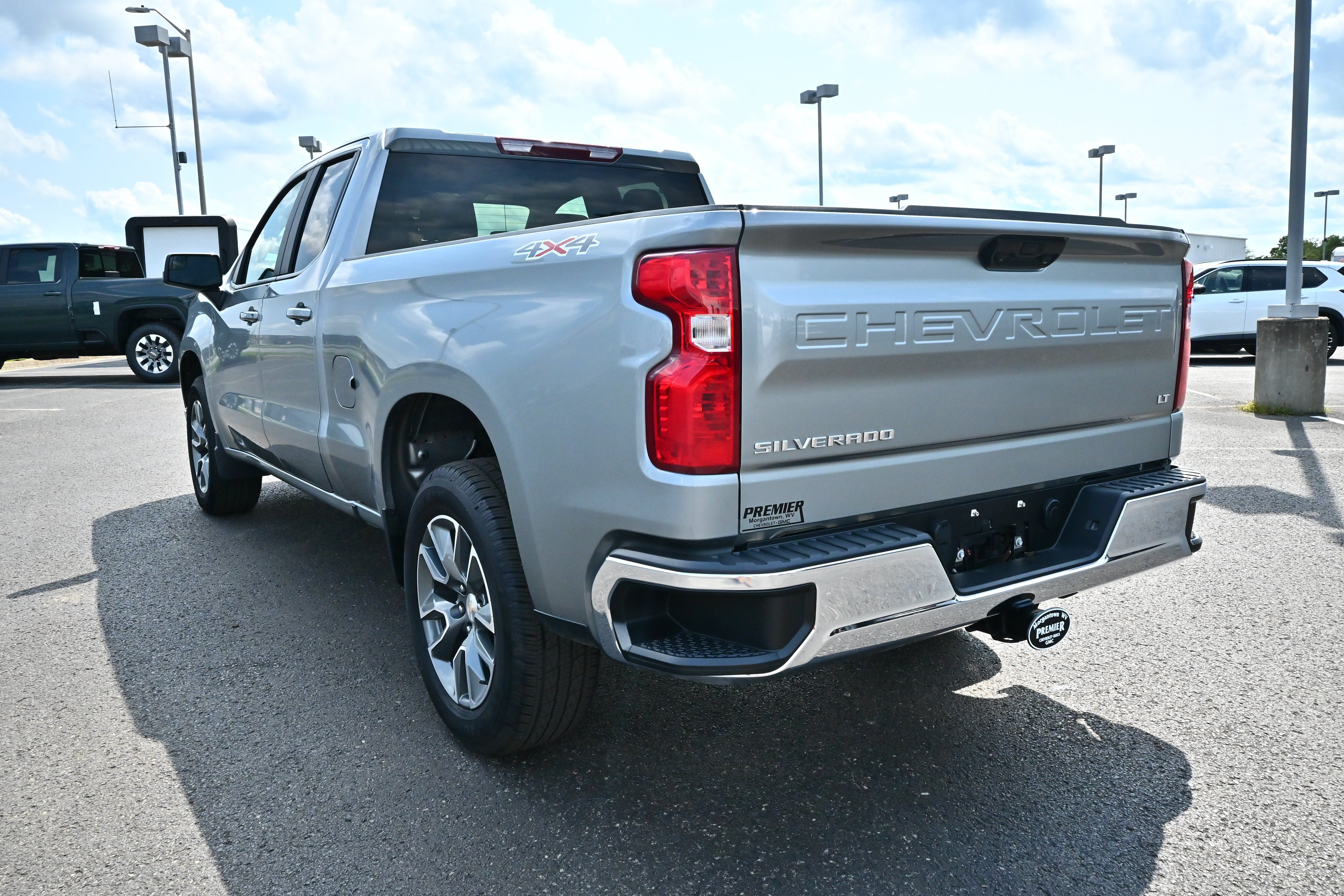 Used 2026 Chevrolet Silverado 1500 LT AWD/4WD image 8