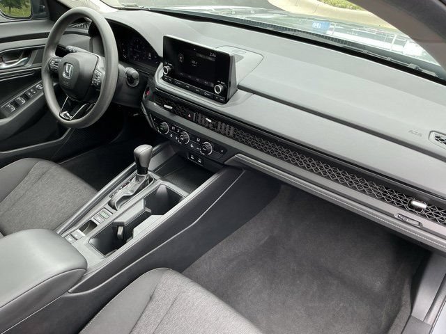 Used 2025 Honda Accord SE image 19