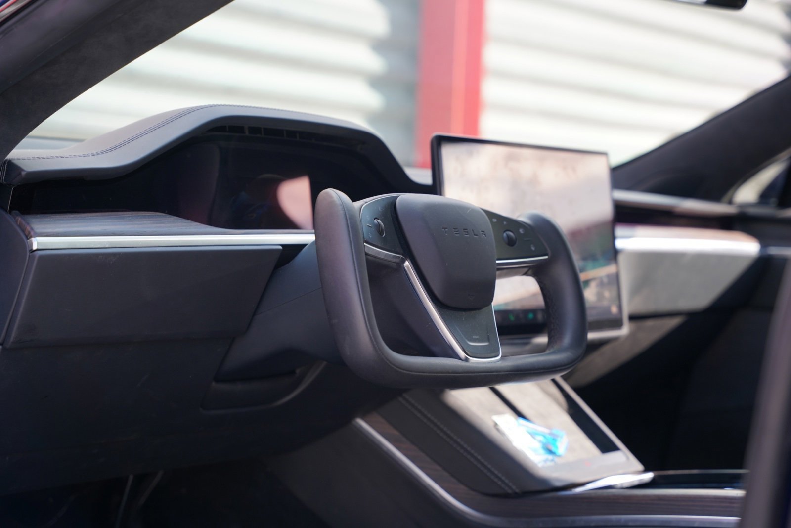 Used 2023 Tesla Model S Standard Range image 10