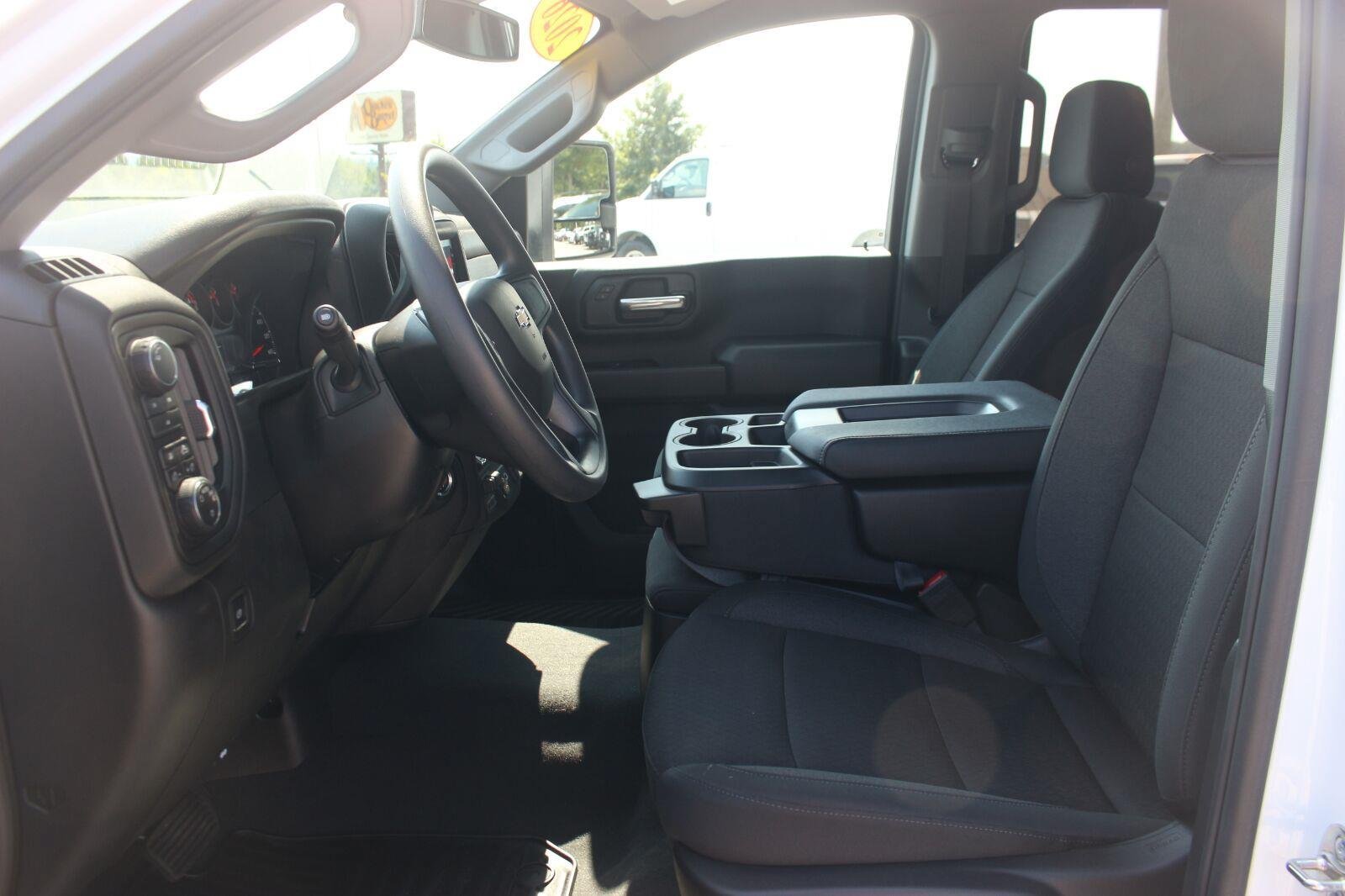 Used 2026 Chevrolet Silverado 2500 Custom w/ Custom Value Package AWD/4WD image 17