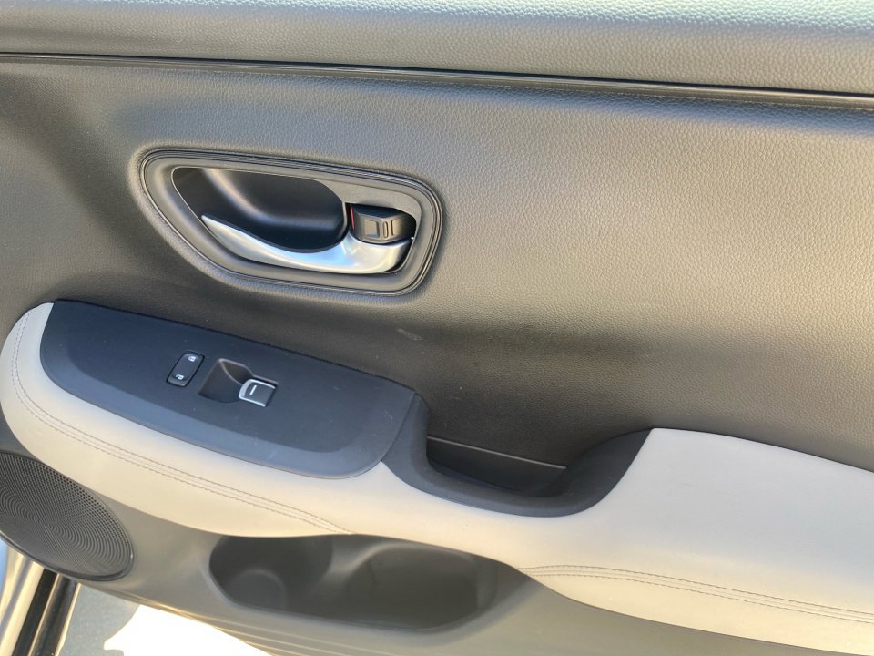 Certified 2024 Honda HR-V EX-L image 35